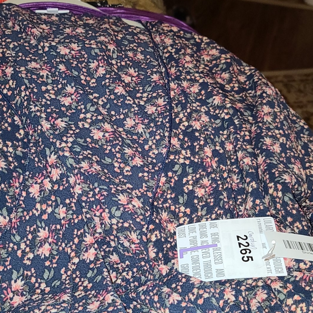 Price Reduced 6/3 Lularoe NWT Shirley Size Large